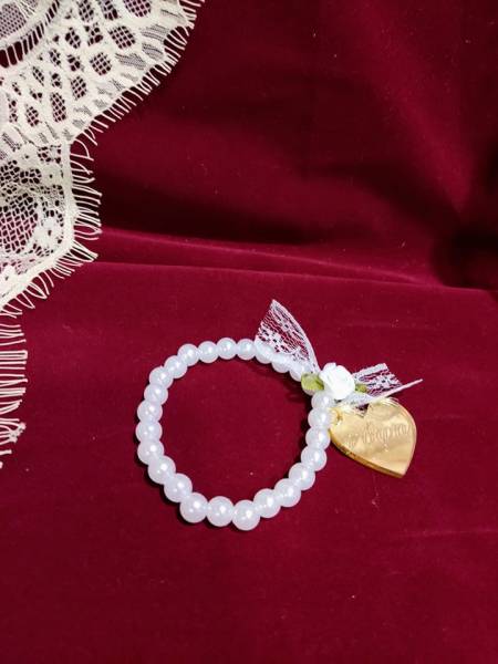 Bridal bracelets with pearls