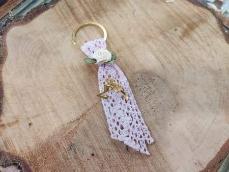 Martyr keychain with knitted lace and satin flower K71